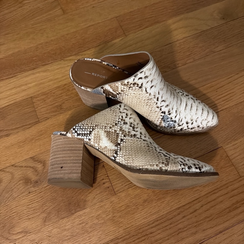 Report Women's Snakeskin Mules - Cream and Tan